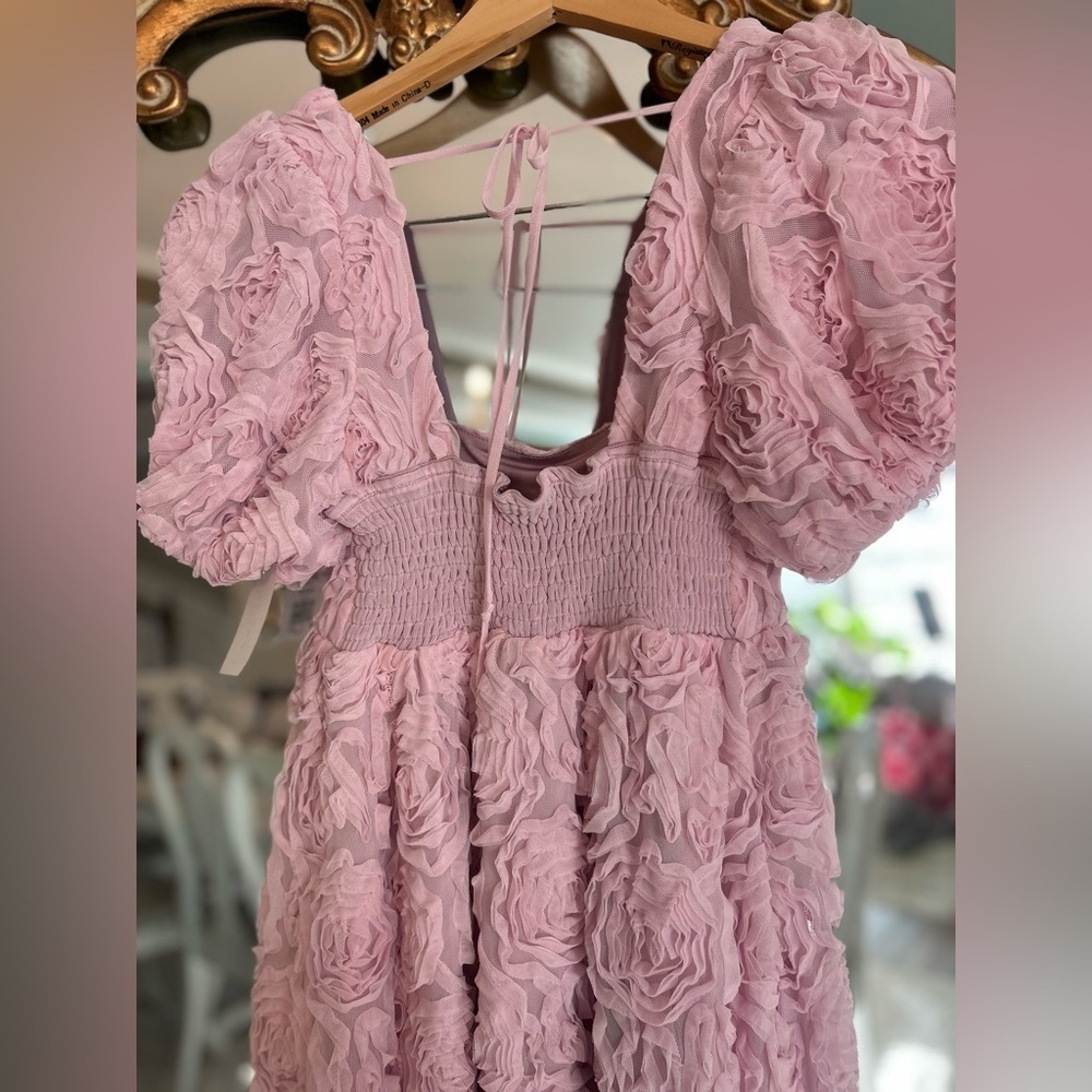 💗 Show Me Your Mumu Smitten Dress – Rosette Textured Mini – Pink – Size M – NWT💗 - Picture 5 of 13